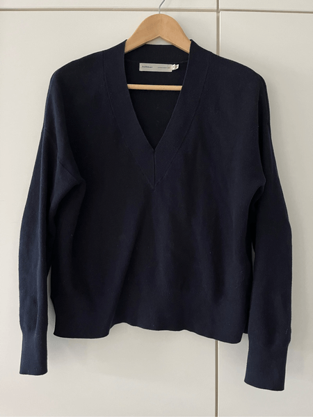 V-neck jumper