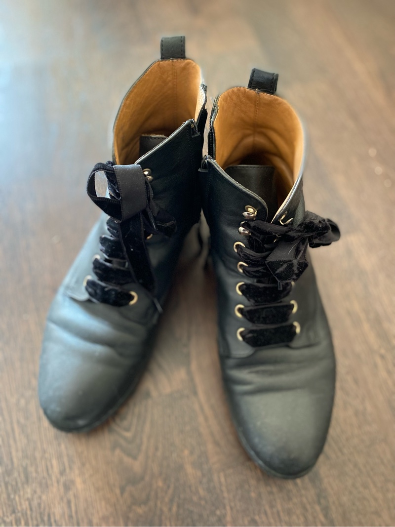 Bottines Eugenie (black leather ankle boots)