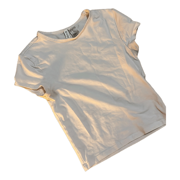 Divided white crop t-shirt