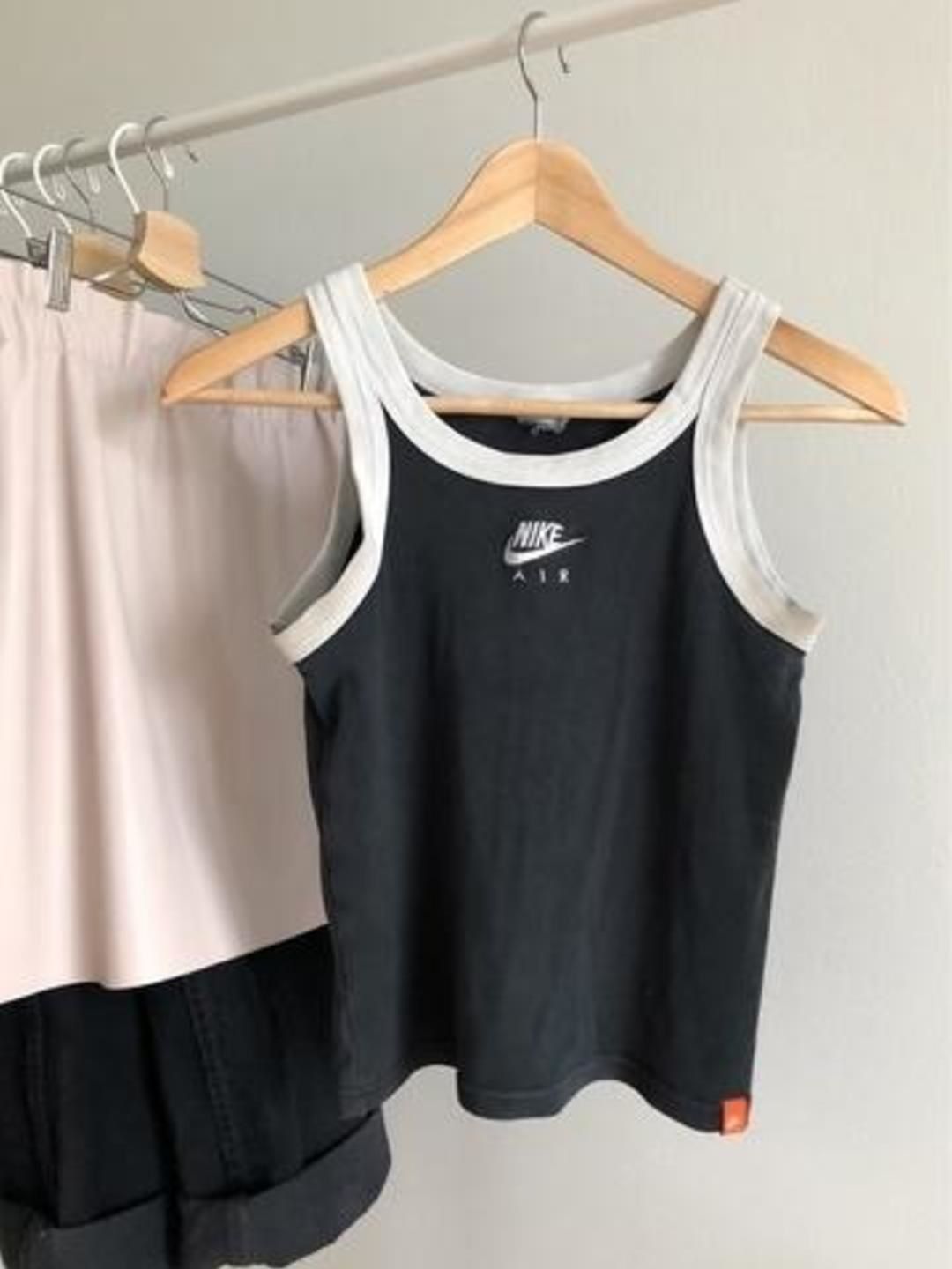 Nike top