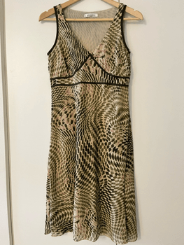 Patterned sleeveless dress