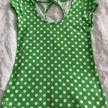 Marimekko vihreä valkopilkullinen t-paita