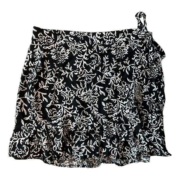 Black floral mini skirt