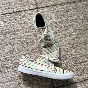 Nike värikkäät tennarit 41