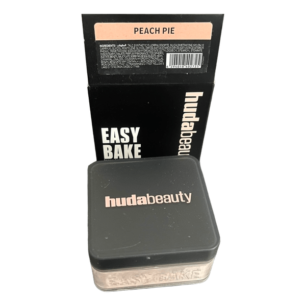 Huda Beauty Easy Bake puder