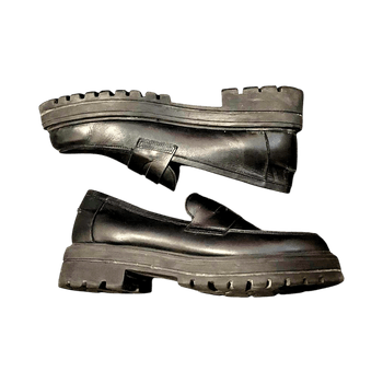 Mustat nahka loaferit