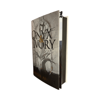 Mindee Arnett: Onyx & Ivory