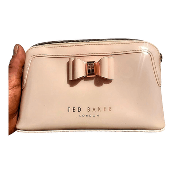 Ted Baker pussukka