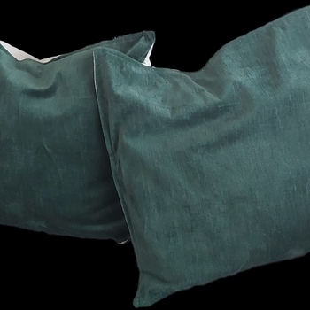 Vihreä tyynynpäällinen