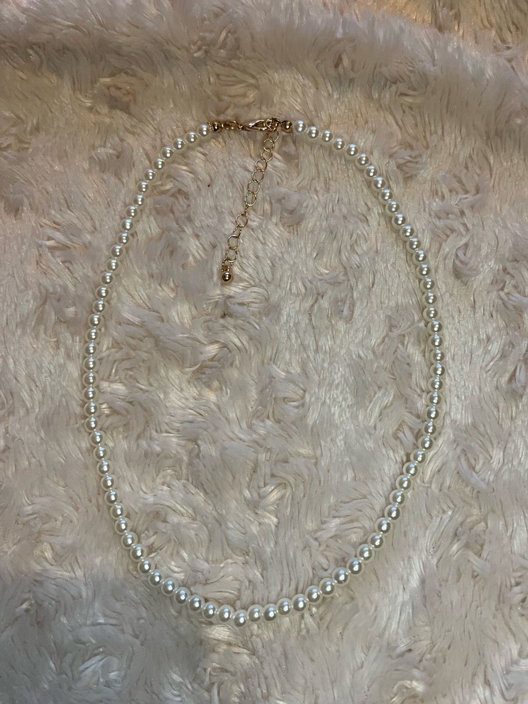 Helmikaulakoru jewelry