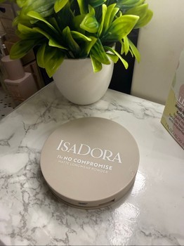 Isadora puuteri Cool Ivory