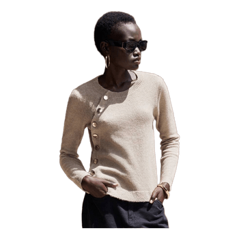 Beige strikbluse med guld knapper