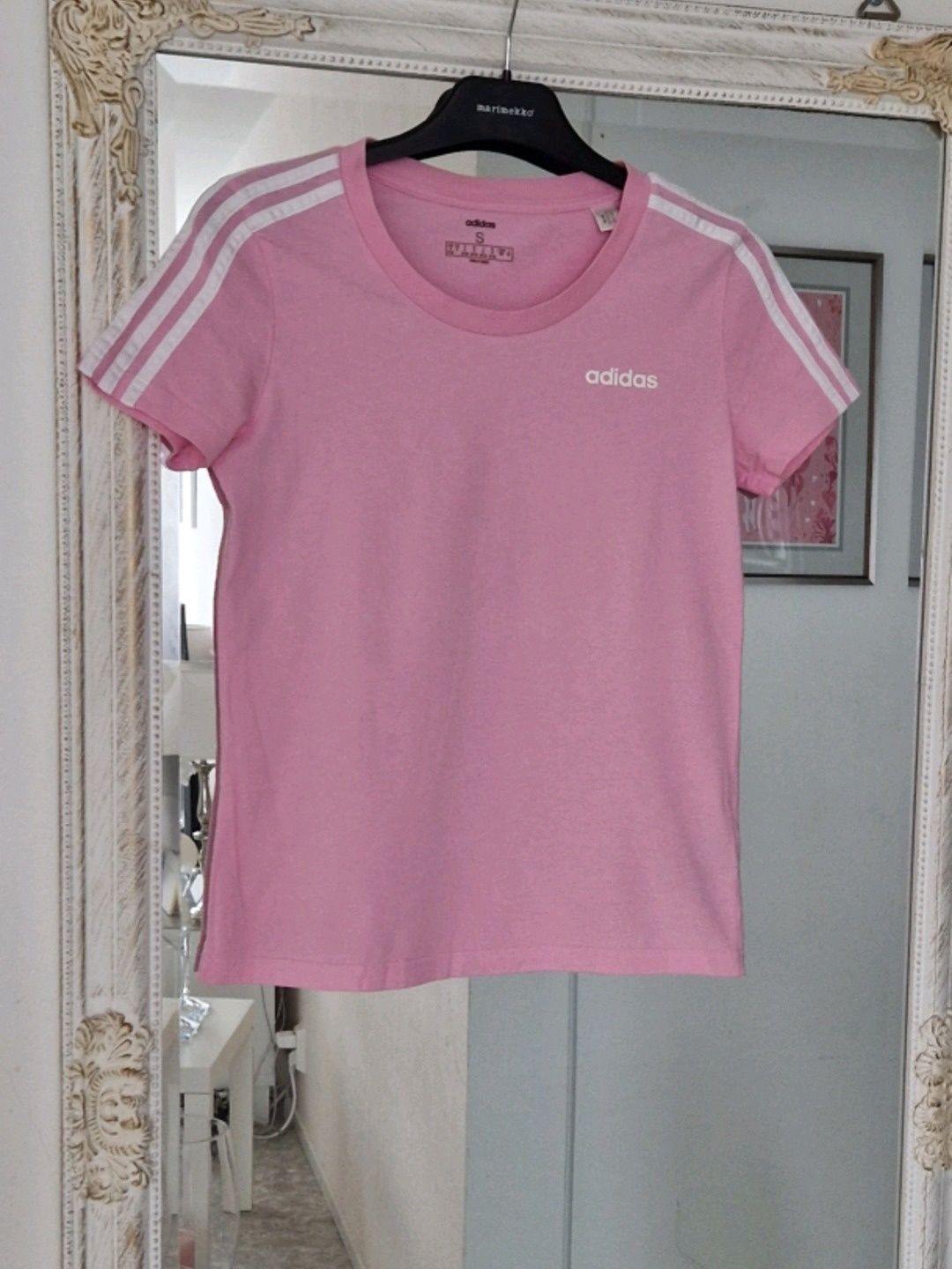 Adidas vaaleanpunainen t-paita, S 
