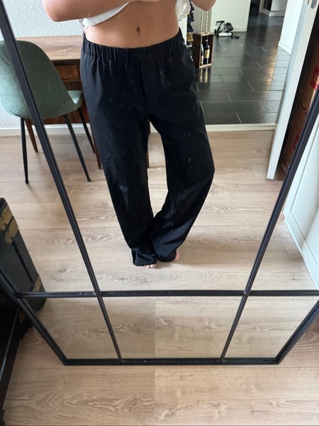 Black wide-leg trousers