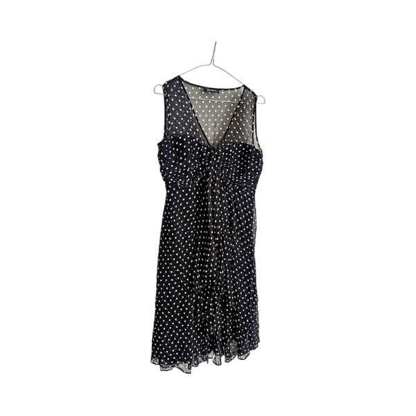 Pilkullinen mekko