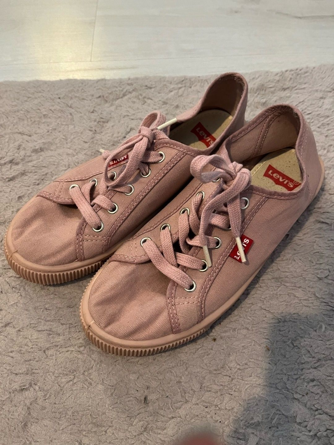 Levi’s sneakers