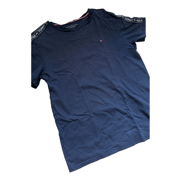 Tommy Hilfiger navy t-shirt