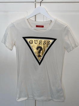 Guess t-paita