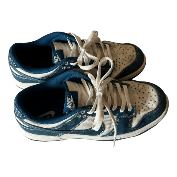 Nike Dunk Low sneakers