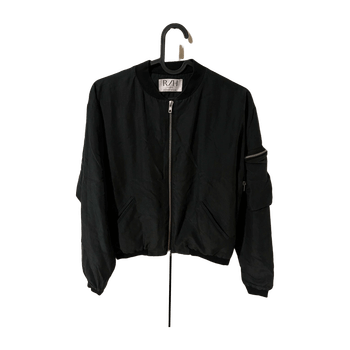 R/h studio coat
