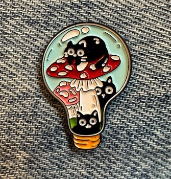 Cat mushroom lightbulb pin
