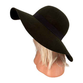 Dry lake headwear