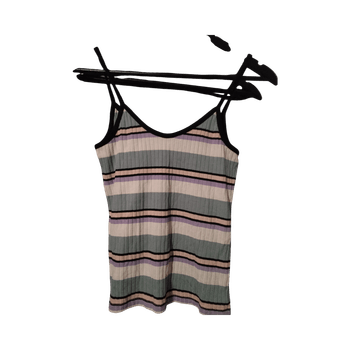 Raitainen ribbattutoppi