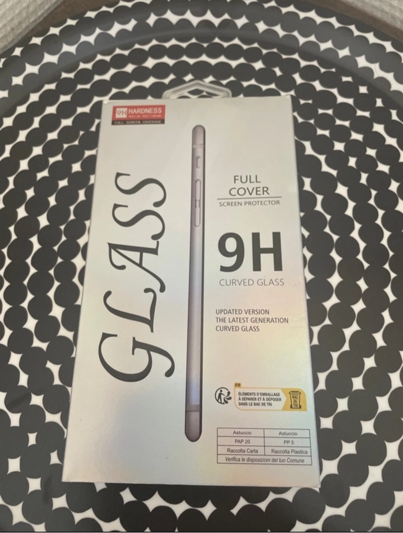 2x screen protectors for iPhone 14 Pro