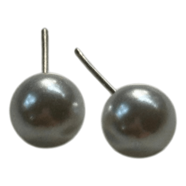 White pearl earrings
