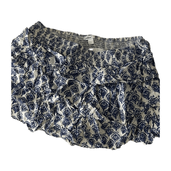 Subdued skirt