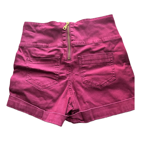 Højtaljede shorts
