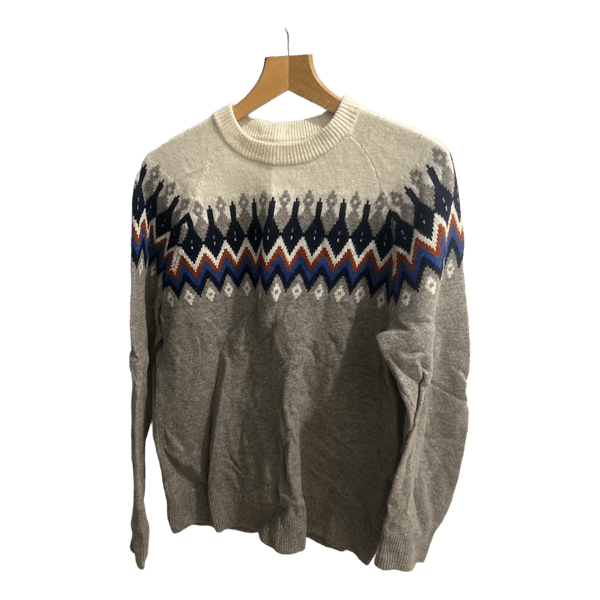 Grey patterned knit sweater