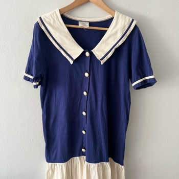 Navy sininen mekko  valkoisella kauluksella