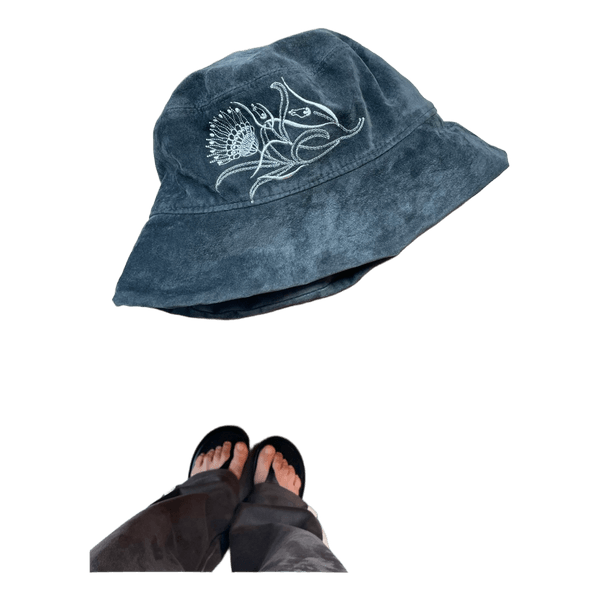 Fredrikson embroidered bucket hat
