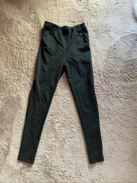 Black skinny trousers