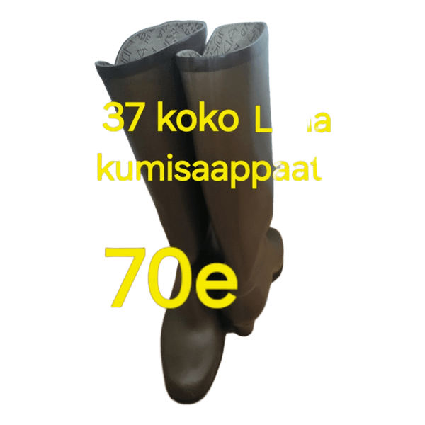 Ruskeat kumisaappaat korolla