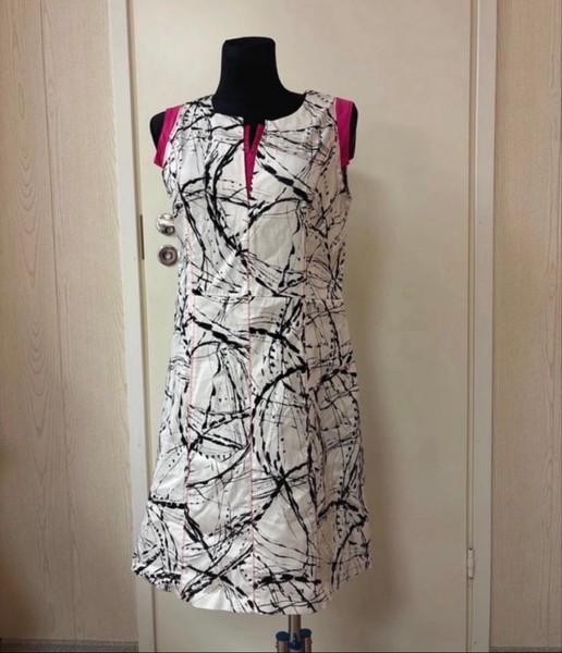 Printed sleeveless summer dress