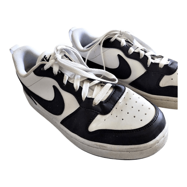Melnbalti Nike sporta apavi