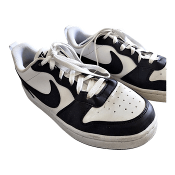 Melnbalti Nike sporta apavi