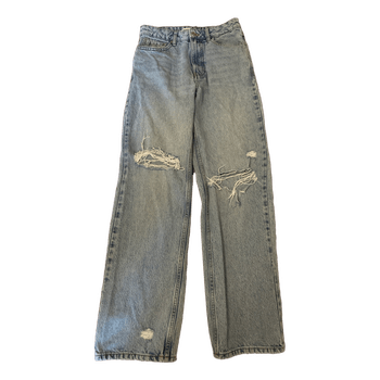 Light blue ripped jeans