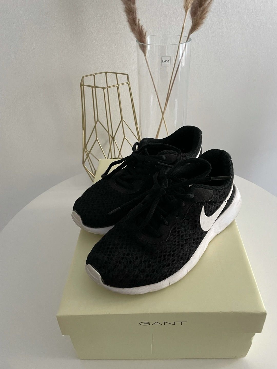 Nike sports shoes