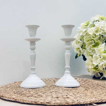 Valkoiset kynttilänjalat, 2 kpl