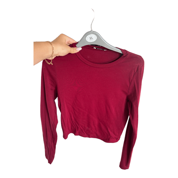 Burgundy long sleeve top