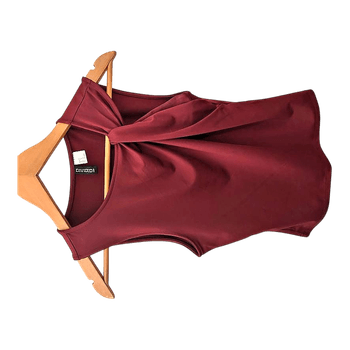 Maroon twist front top