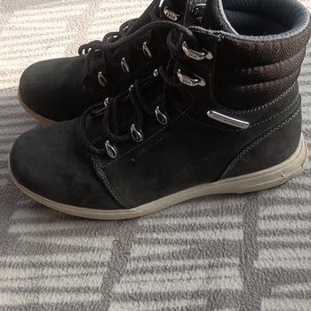 HELLY HANSEN syys/talvinilkkurit. Väriltään tummanharmaat, koko 37.. 