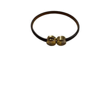 Nahkainen rannekoru lukolla