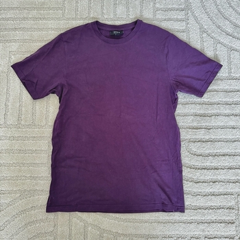 Violetti t-paita