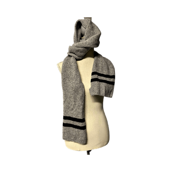 Gray wool scarf with stripes