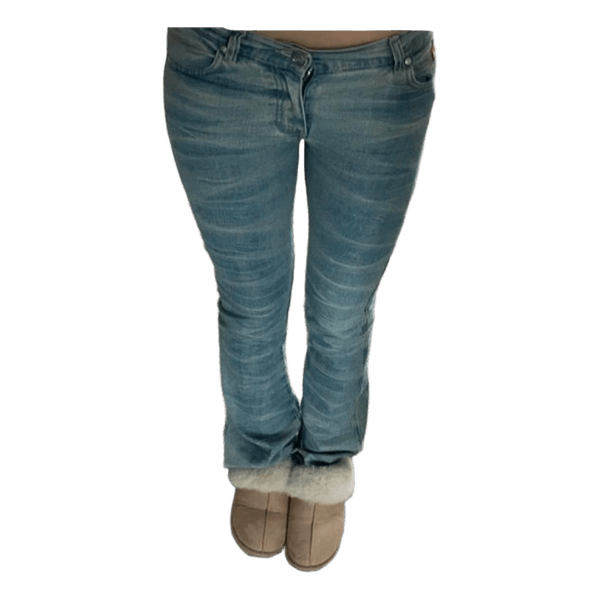 Ljusblå low rise jeans