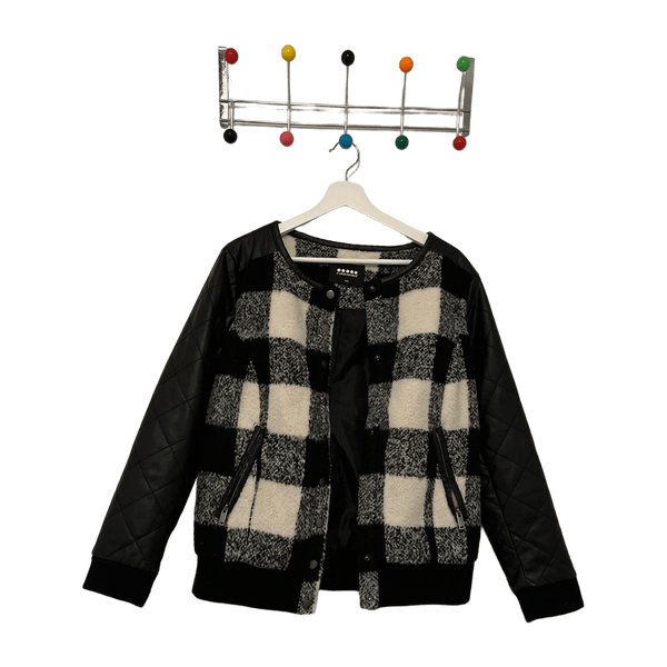 Carmakoma coat